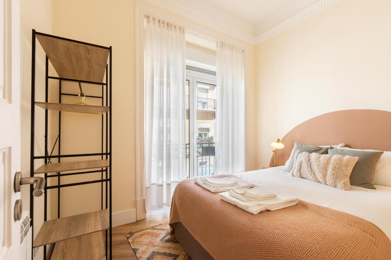 Bright City Center, 10M From Subway, 6 Rooms, Up To 20 Ppl Lisboa Екстериор снимка
